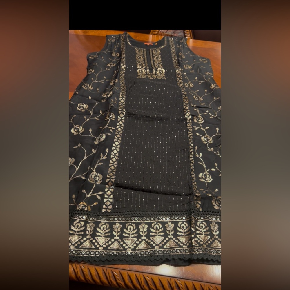 Black and Gold sequin Floral Patterned salvaar kameez